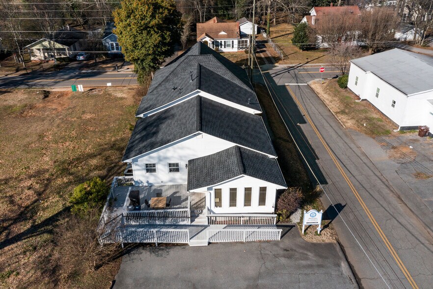 113 Douglas St, Cartersville, GA 30120 113 Douglas St., Cartersville, GA 30120