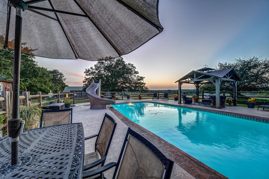 3112 Sunset School Rd, Sunset, TX for sale - Building Photo - Image 3 of 64