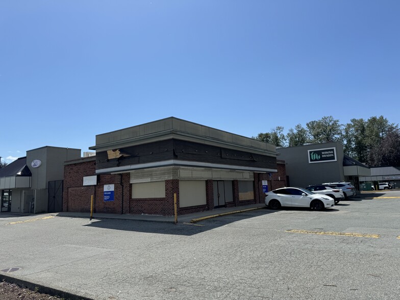 1192-1198 Lansdowne Dr, Coquitlam, BC for lease - Building Photo - Image 1 of 1