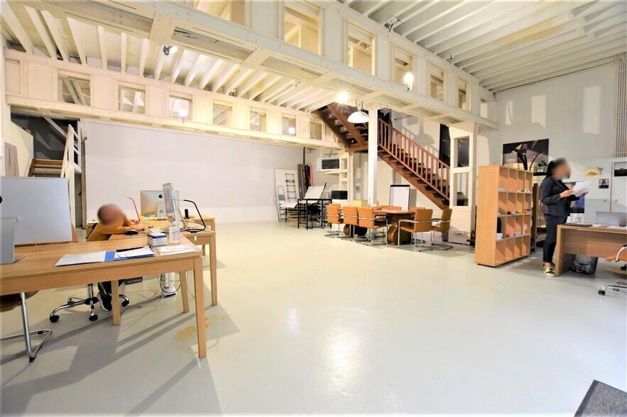 Office in Paris for lease - Building Photo - Image 3 of 8