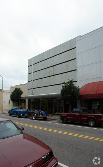 723 S Madison St, Whiteville, NC for sale - Primary Photo - Image 1 of 1