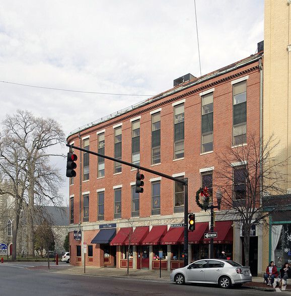 169 Merrimack St, Lowell, MA for lease - Building Photo - Image 3 of 3