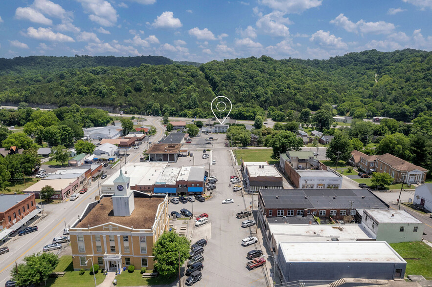 407 E Gore Ave, Gainesboro, TN for sale - Aerial - Image 1 of 1