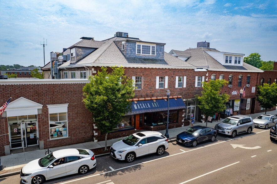 990-992 Great Plain Ave, Needham, MA for sale - Building Photo - Image 2 of 6