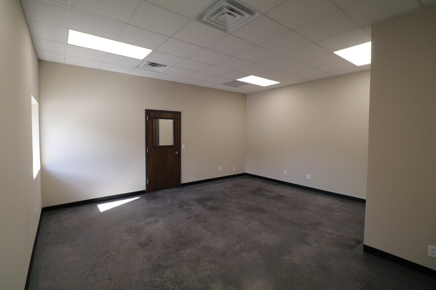76 Bay Creek Rd, Loganville, GA for lease - Building Photo - Image 3 of 20