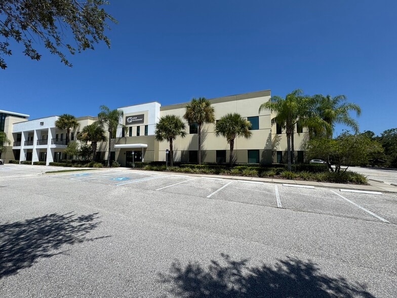 720 N Brooker Creek Blvd, Oldsmar, FL for sale - Building Photo - Image 2 of 17