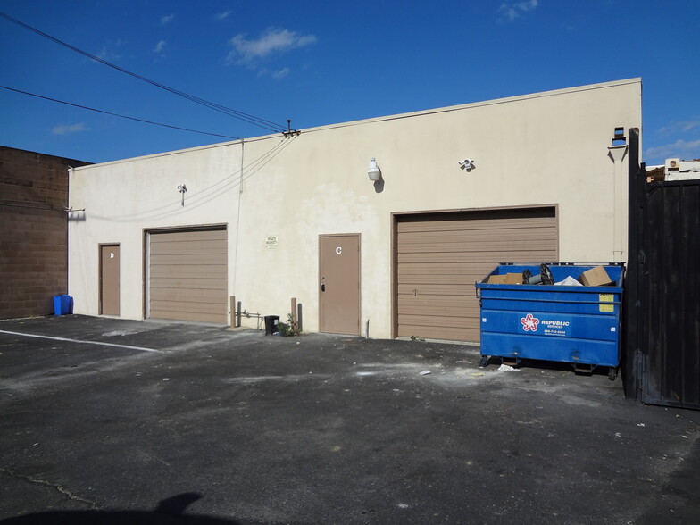 7800 Burnet Ave, Van Nuys, CA for lease - Building Photo - Image 3 of 3