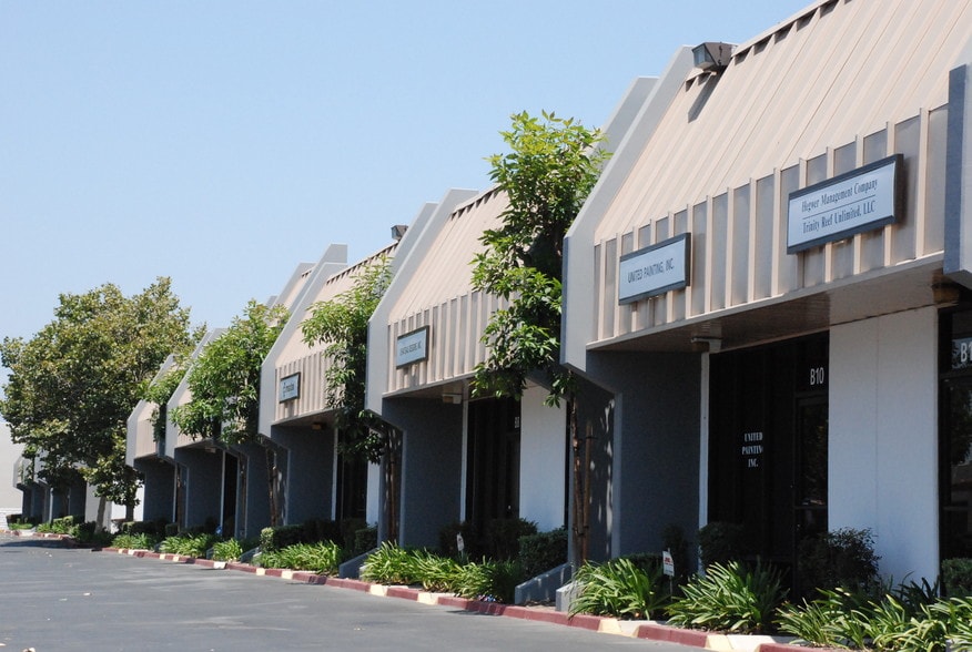1701 E Edinger Ave, Santa Ana, CA for lease - Primary Photo - Image 1 of 10