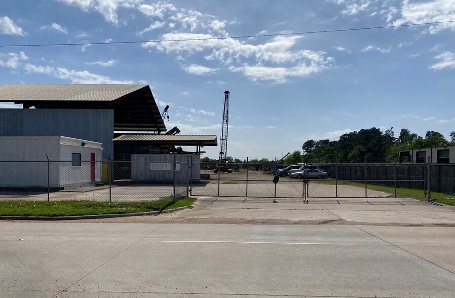 15911 Hollister St, Houston, TX 77066