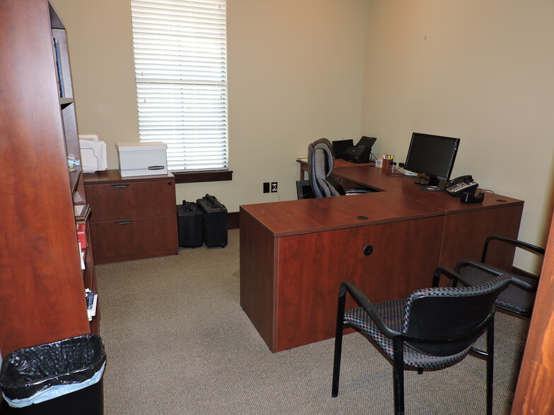 12516 Cutten Rd, Houston, TX for lease - Interior Photo - Image 3 of 8