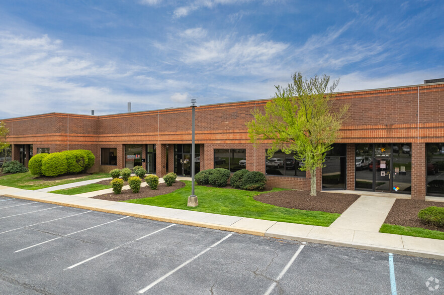 221 Lake Dr, Newark, DE for lease - Building Photo - Image 3 of 5