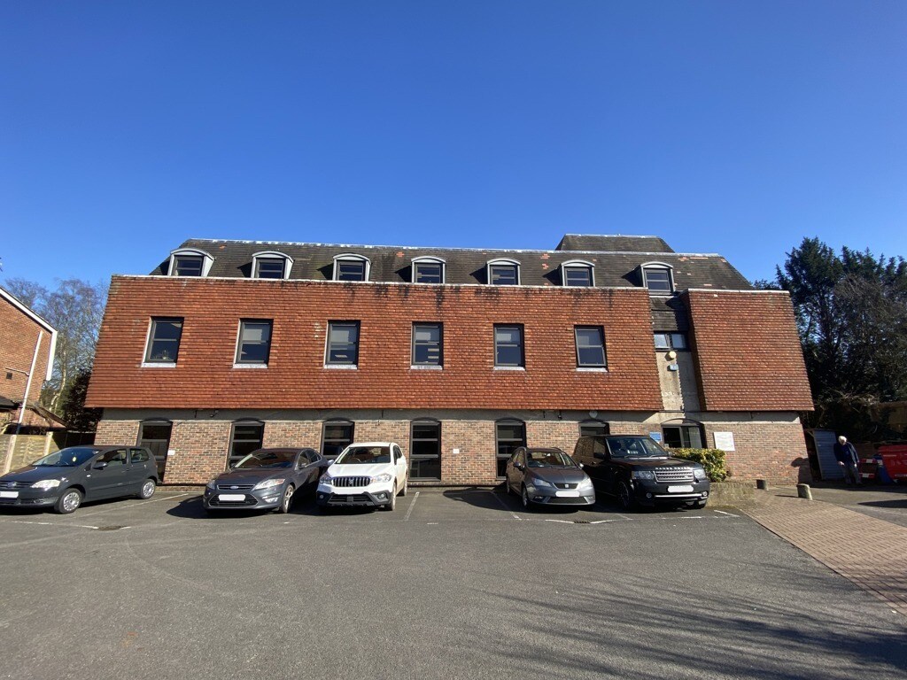 83 High St, Westerham for lease Building Photo- Image 1 of 9