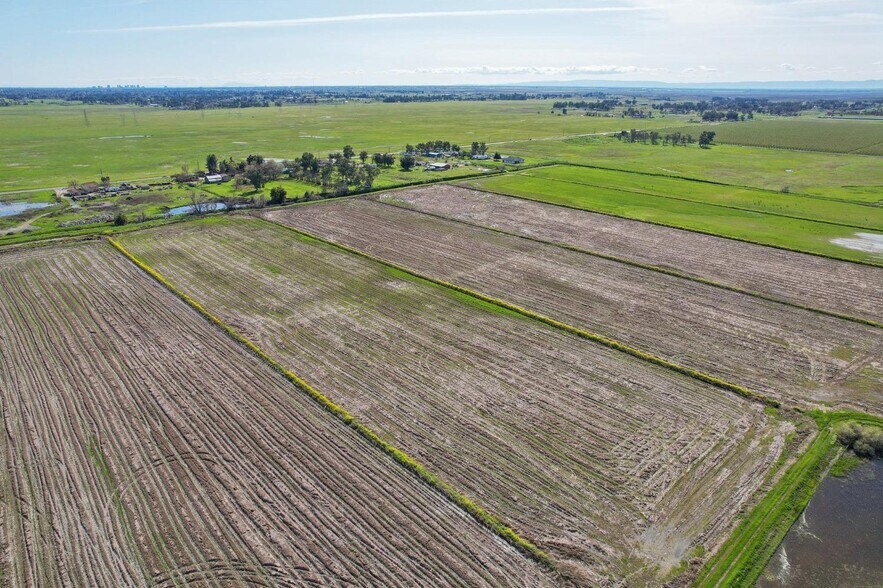 7920 Country Acres Ln, Elverta, CA for sale - Building Photo - Image 3 of 13