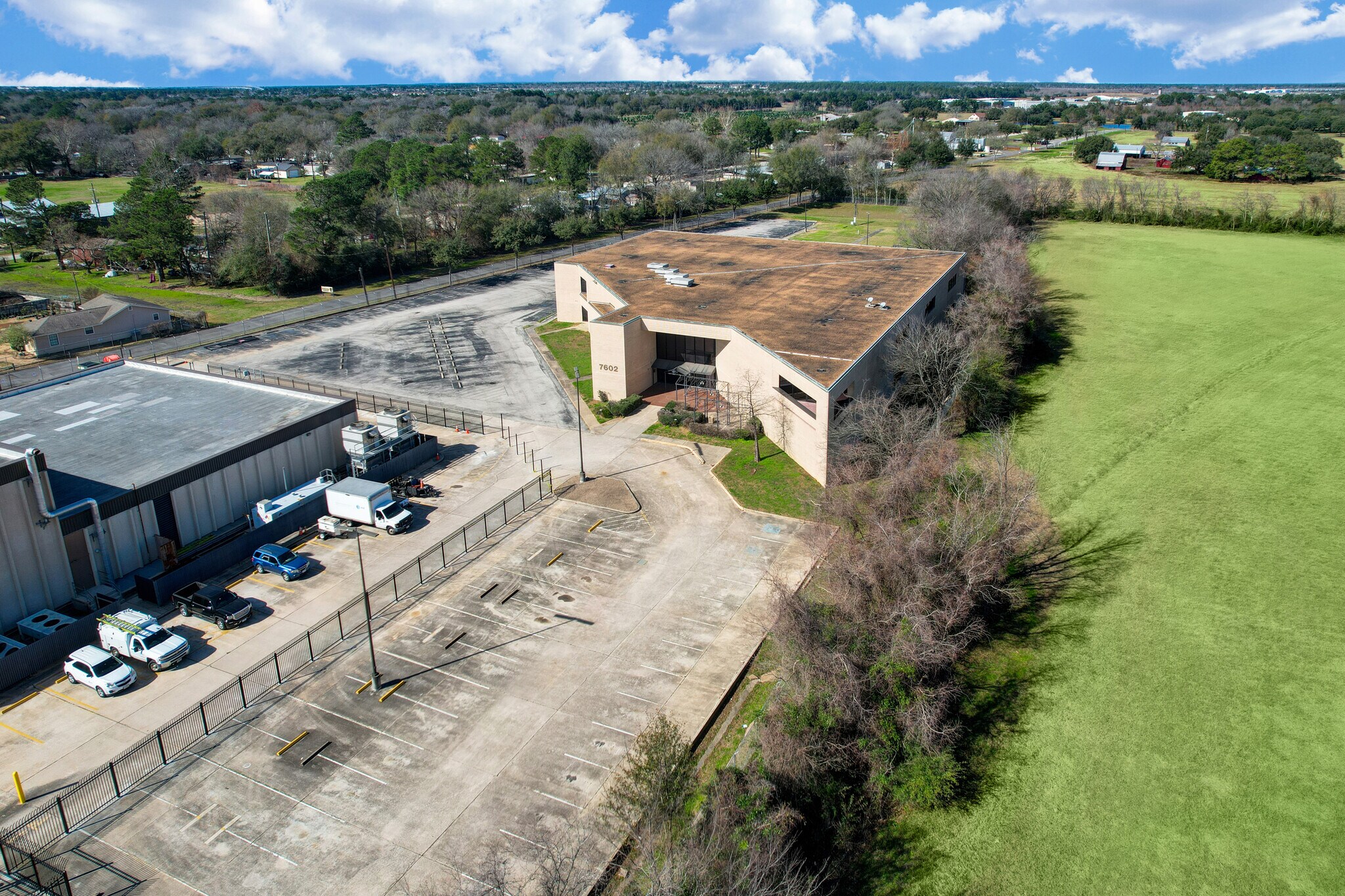 7638 Spring Cypress Rd, Spring, TX 77379 Office for Sale