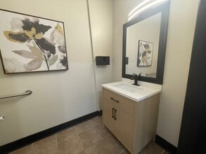 8971 Daniels Center Dr, Fort Myers, FL for lease Interior Photo- Image 1 of 11