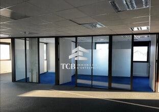 Office in Saint-Herblain for sale Interior Photo- Image 2 of 12