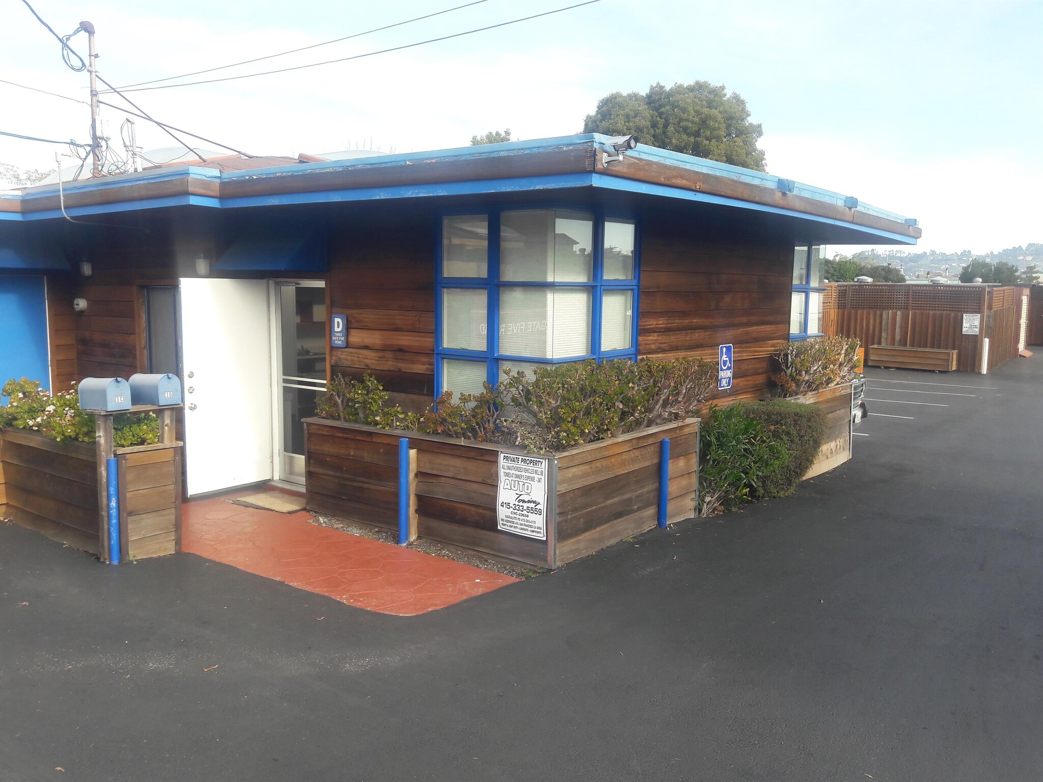 27 Gate 5 Rd, Sausalito, CA for lease Building Photo- Image 1 of 5