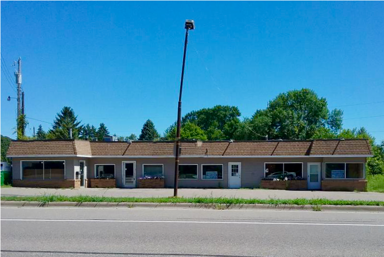 7860 Lake Dr, Circle Pines, MN 55014