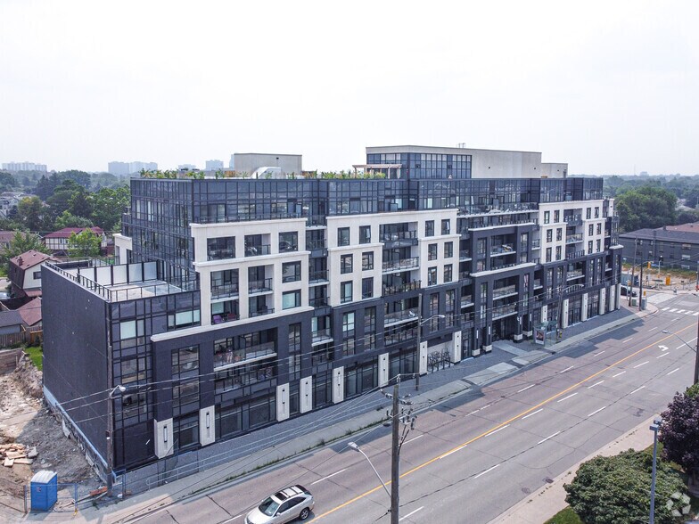 1401 O'Connor Dr, Toronto, ON for sale - Primary Photo - Image 1 of 1