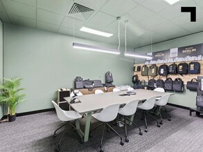 71 Victoria Cres, Abbotsford for lease Interior Photo- Image 2 of 3