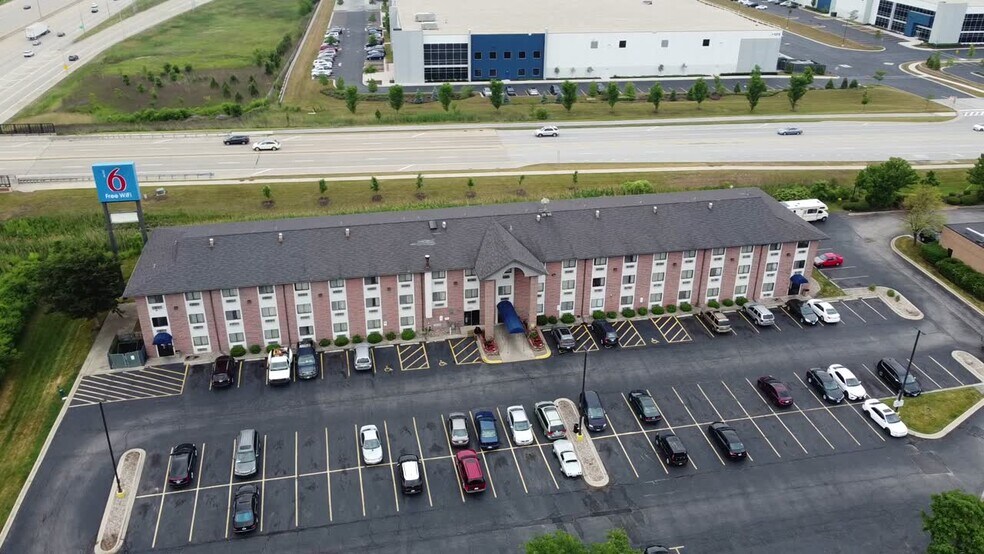 1000 W Devon Ave, Elk Grove Village, IL 60007 Motel 6 Elk Grove