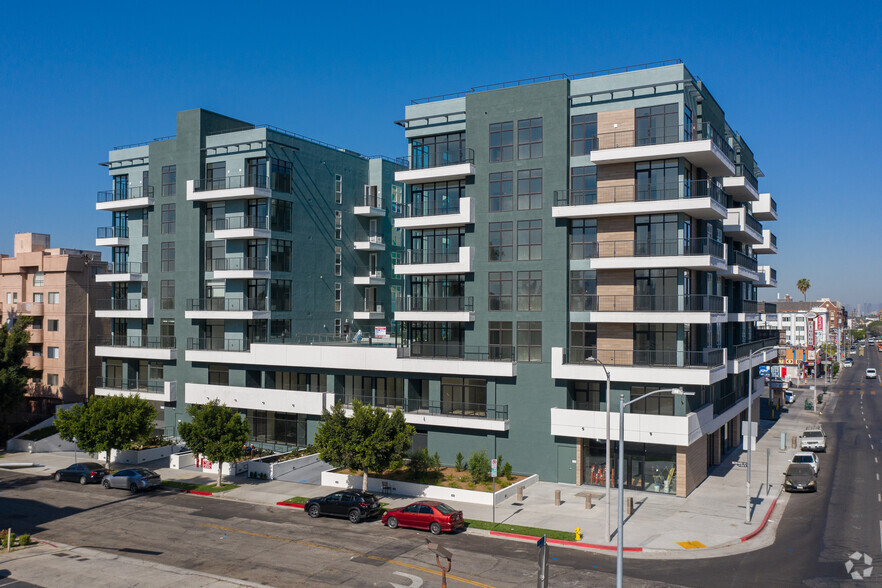 801 S Berendo St, Los Angeles, CA for lease - Building Photo - Image 3 of 42