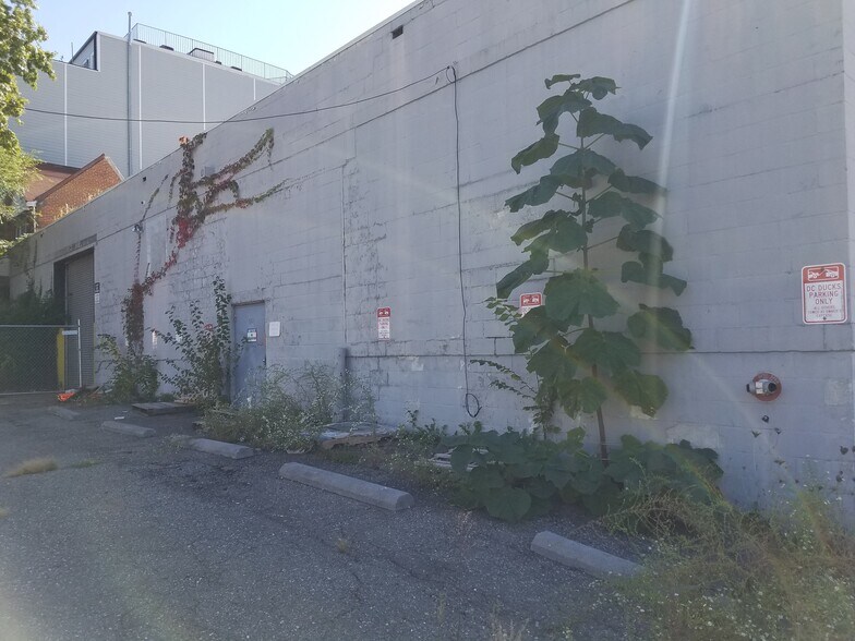 901 Evarts St NE, Washington, DC for lease - Building Photo - Image 2 of 16