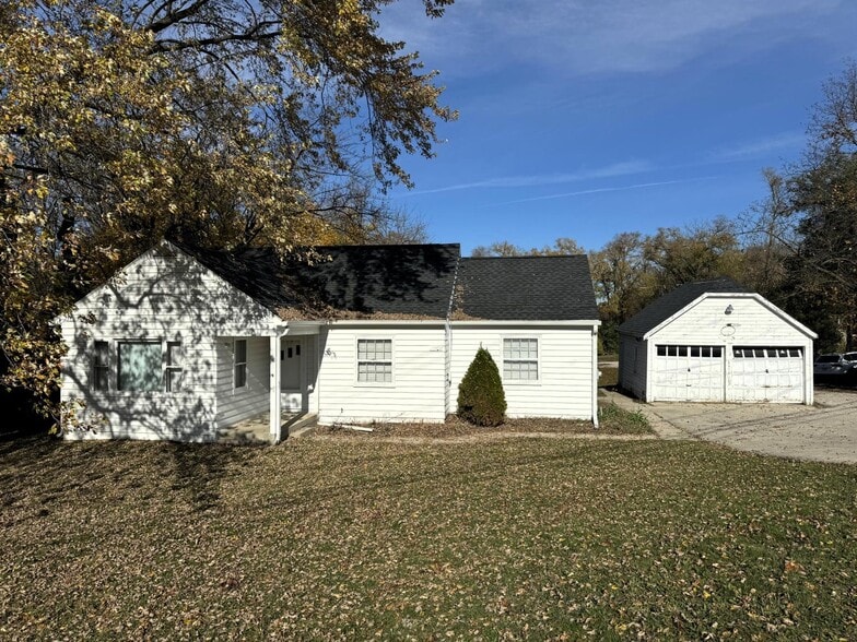 1806 E Main St, Waukesha, WI for sale - Building Photo - Image 2 of 12