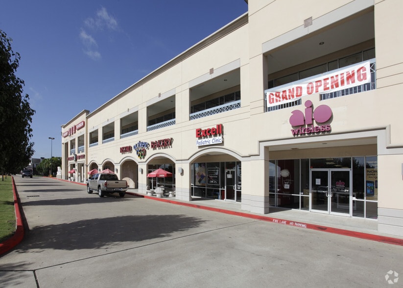 8300 W Sam Houston Pky S, Houston, TX for lease - Building Photo - Image 3 of 3