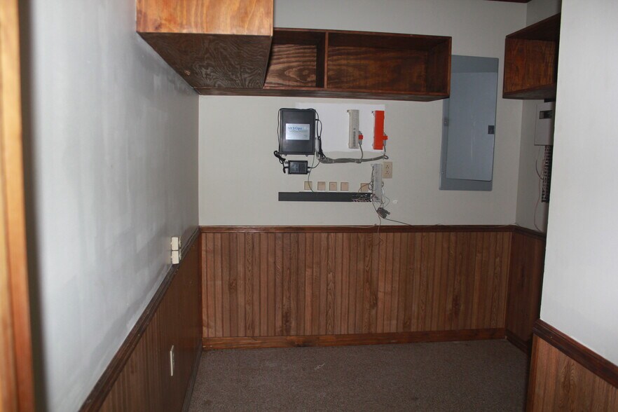 80 Homan Rd, Potts Camp, MS 38659