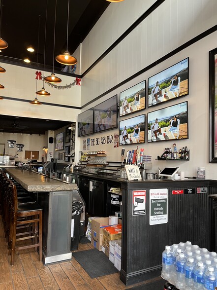 224 Market St, Philadelphia, PA for lease - Interior Photo - Image 3 of 28