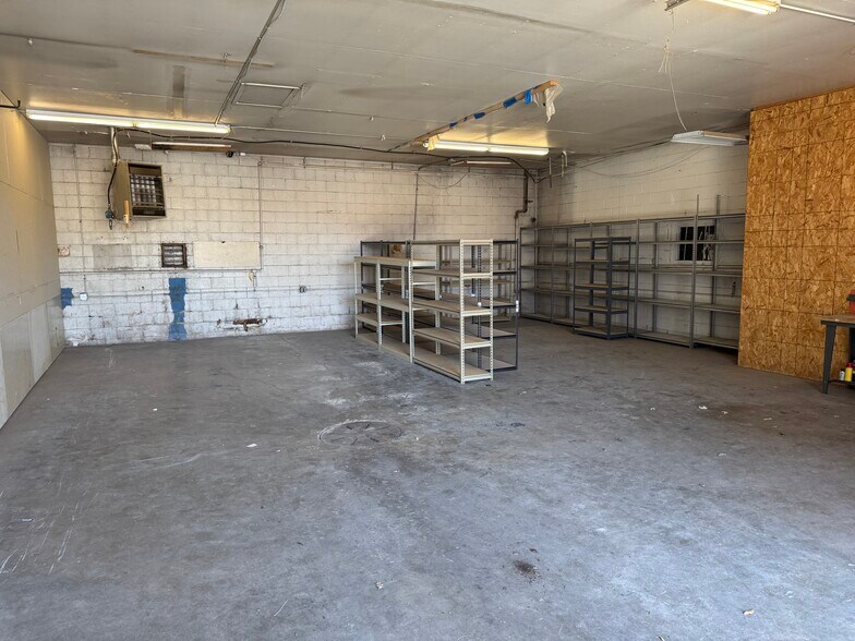 805-809 E Perkins Rd, Urbana, IL for lease - Building Photo - Image 2 of 15