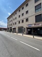 Retail in Artés, Barcelona for lease Interior Photo- Image 2 of 9