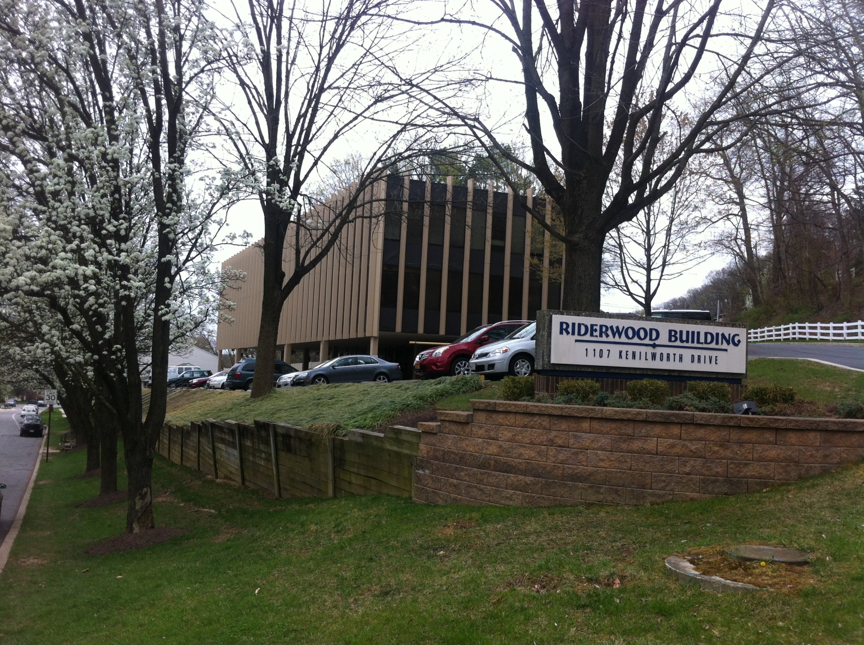 1107 Kenilworth Dr, Towson, MD for lease Building Photo- Image 1 of 17