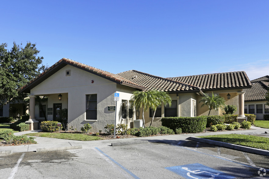 411 Commercial Ct, Venice, FL for sale - Building Photo - Image 1 of 1