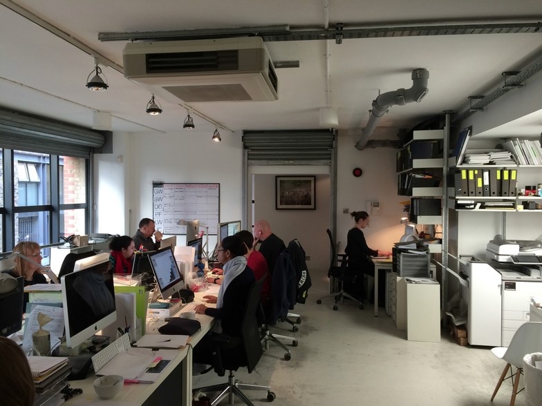 12 Mill St, London for lease - Interior Photo - Image 3 of 4