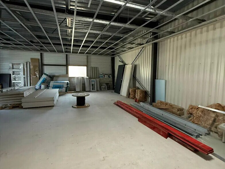 Flex in Brive-la-Gaillarde for lease - Interior Photo - Image 3 of 4