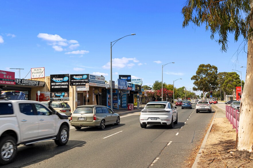 375-377 Springvale Rd, Springvale South for lease - Primary Photo - Image 1 of 1