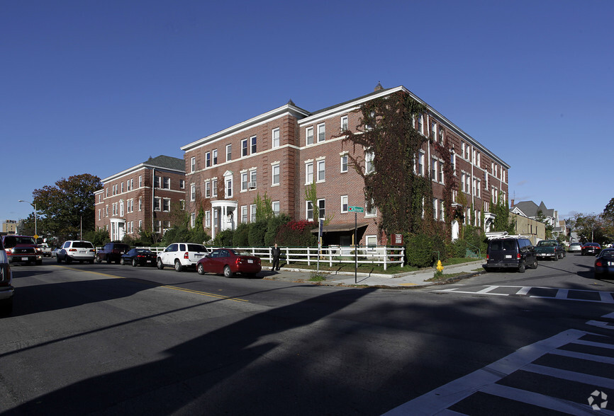 1002-1008 Main St, Worcester, MA for sale - Primary Photo - Image 1 of 1