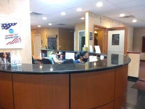 93 Bridge Plaza Dr, Manalapan, NJ for lease Lobby- Image 1 of 11