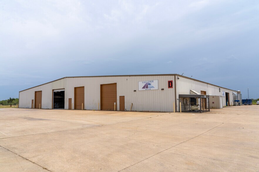 225 Metro Dr, Terrell, TX for lease - Building Photo - Image 2 of 35