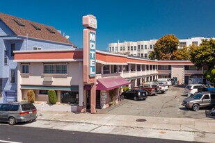 Town House Motel - Motel