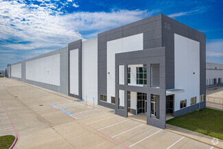 The Uplands Twinwood Distribution Center - Warehouse