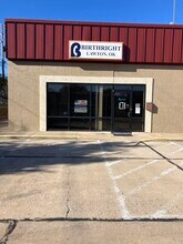 5108 W Gore Blvd, Lawton, OK for lease Building Photo- Image 2 of 16