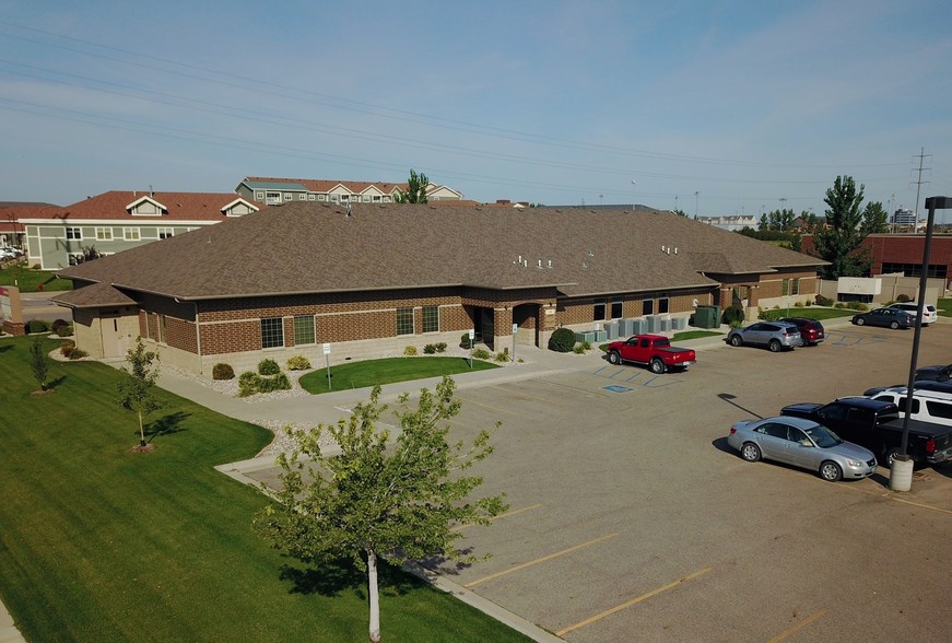 4165 30th Ave S, Fargo, ND for sale - Building Photo - Image 1 of 1