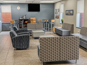 4411 Woodson Rd, Saint Louis, MO for lease Lobby- Image 1 of 16