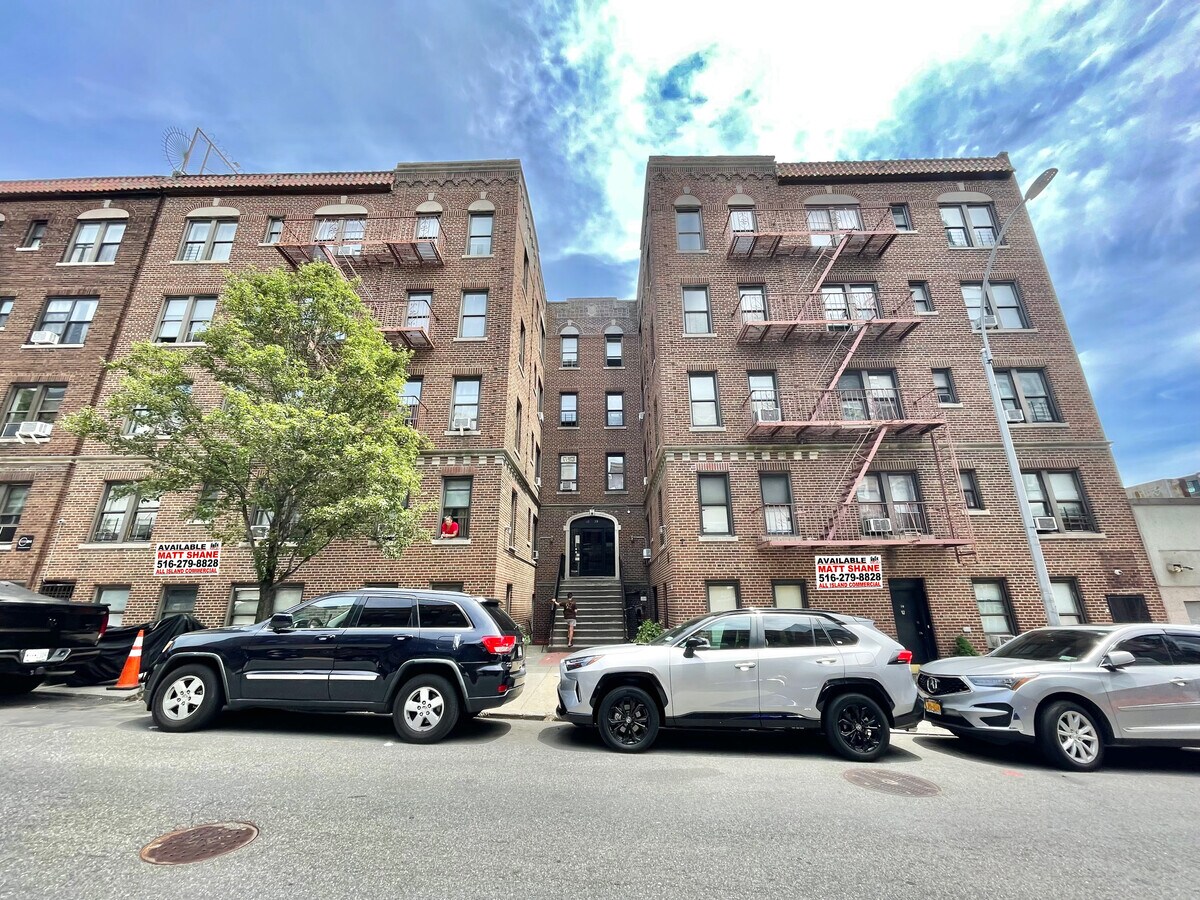 4339 39th Pl, Long Island City, NY 11104 4339 39th Place, Long
