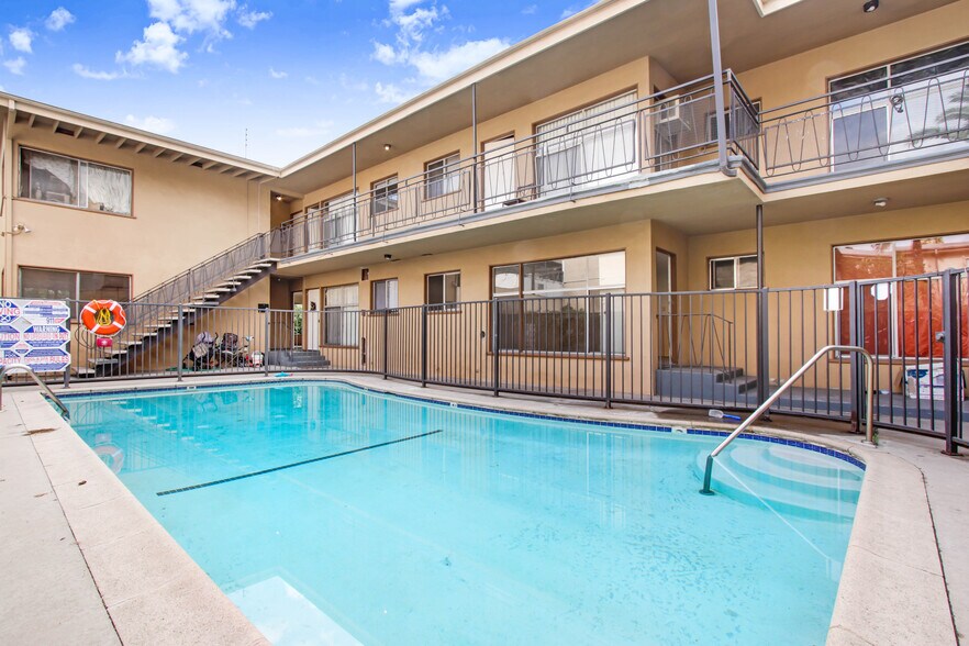 1770 El Cerrito Pl, Los Angeles, CA 90028