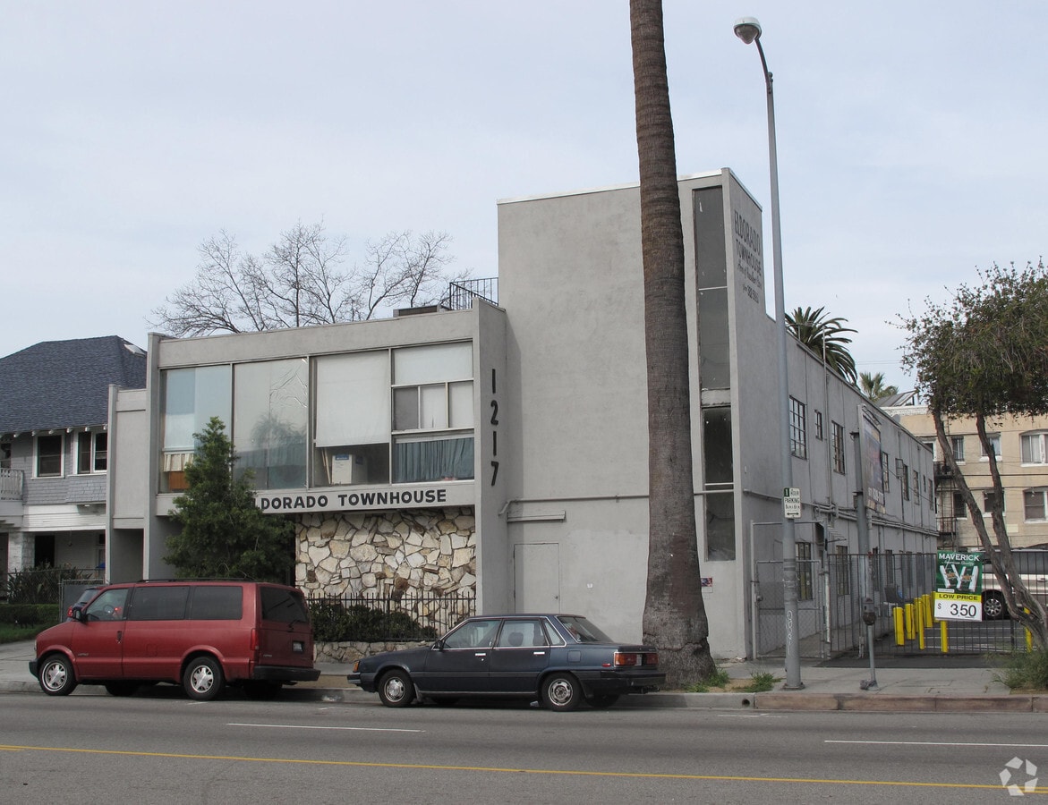 1217 S Alvarado St, Los Angeles, CA 90006