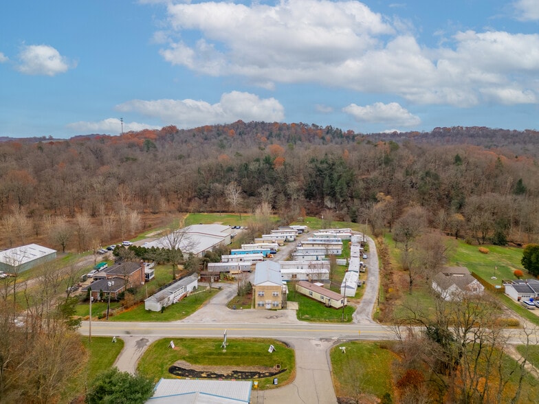 2200 Big Sewickley Creek Rd, Sewickley, PA for sale - Building Photo - Image 2 of 13